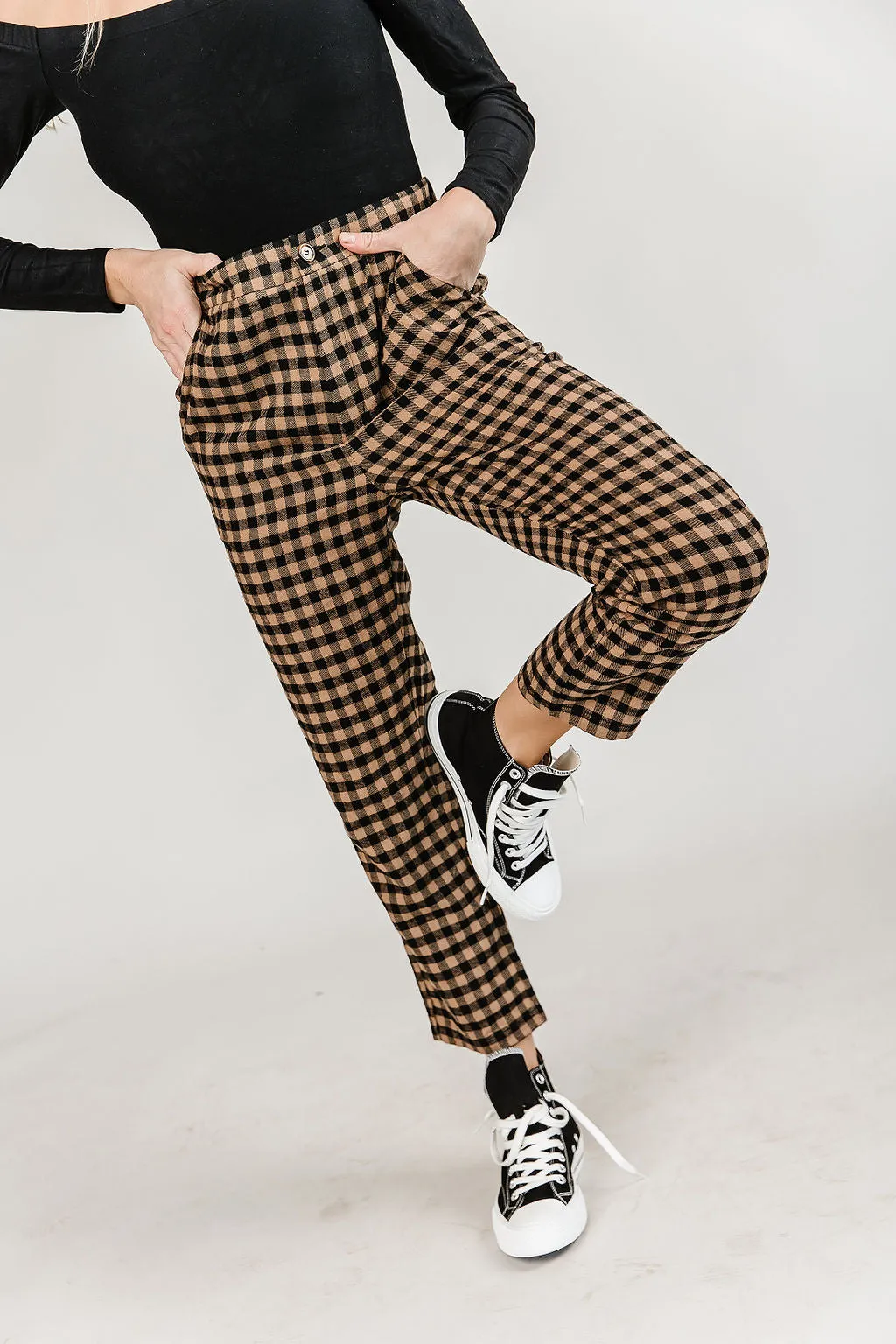 Ampersand Checkered Crop Pants