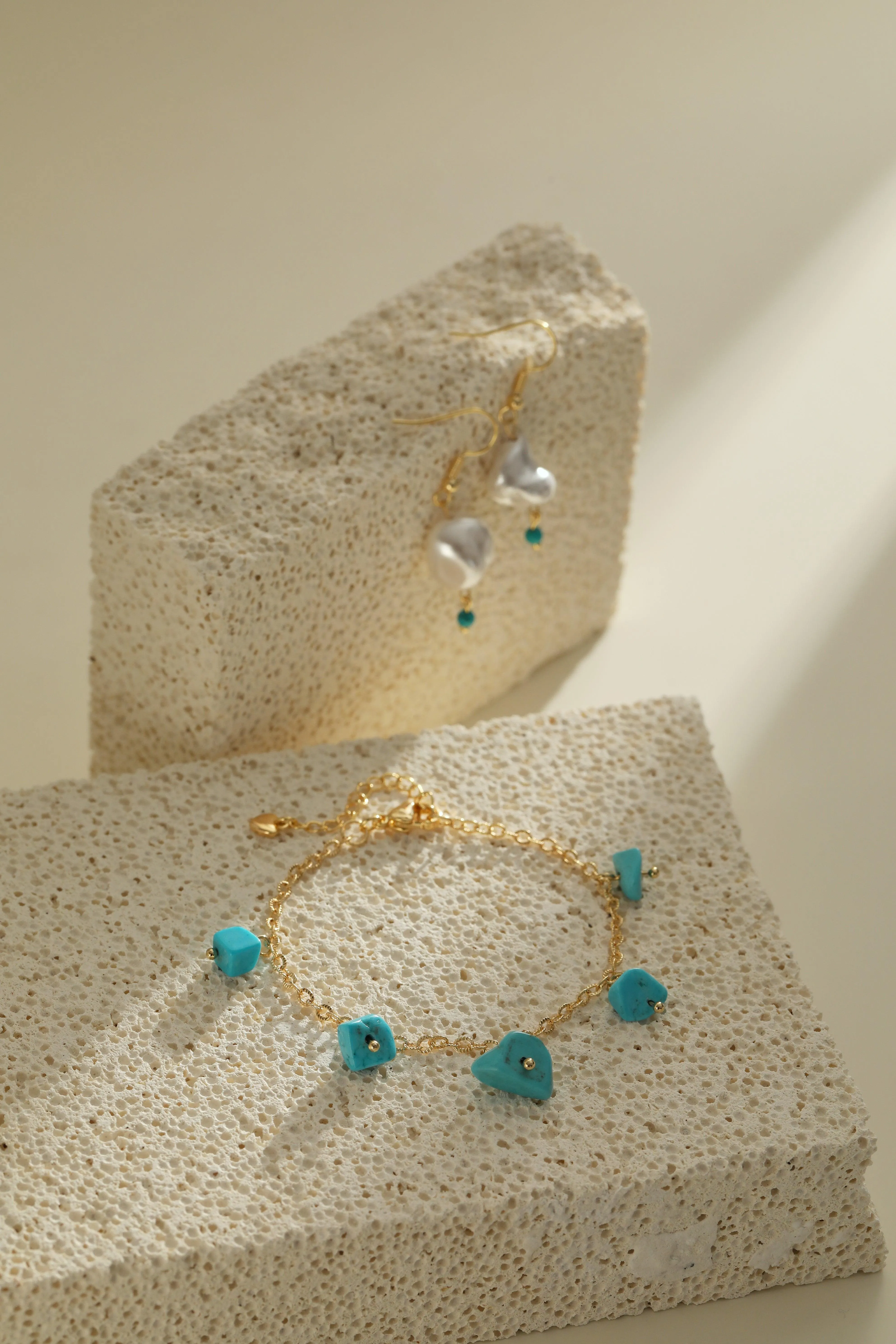 Aqua Elegance Turquoise Stone Bracelet