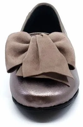 BluBlonc for Girl's Metallic leather Grey Half Bow Slip On