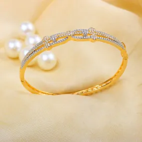 Fine Golden Bracelet with Zircon.