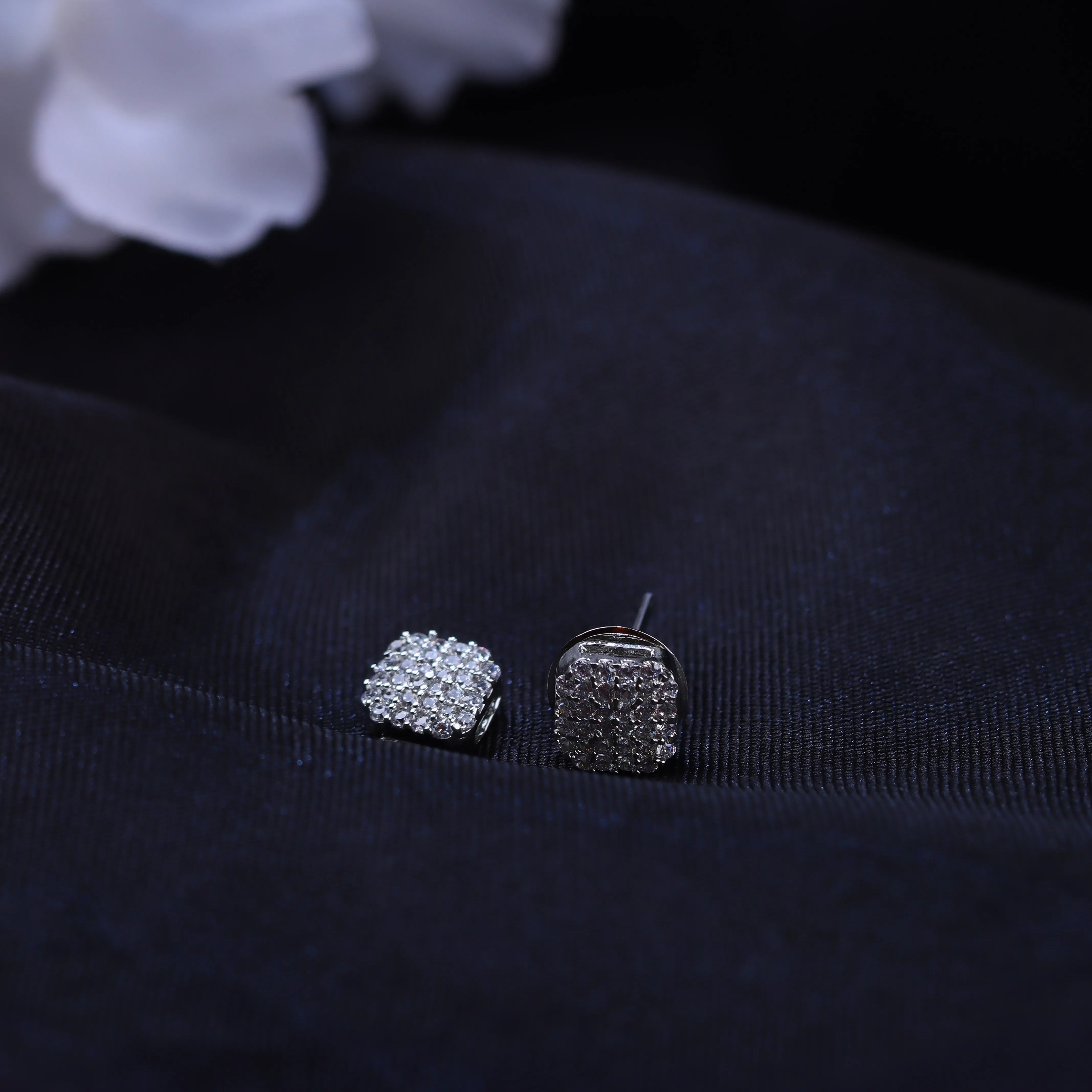 G.Silver Zircon Earrings.