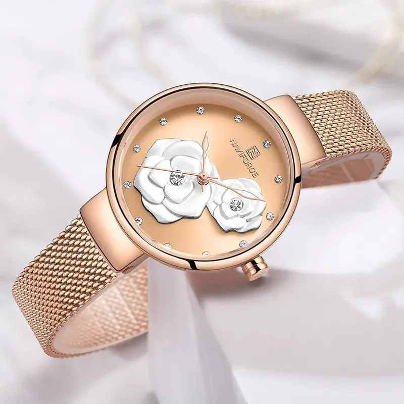 Ladies Stylish Metallic Bracelet Watch