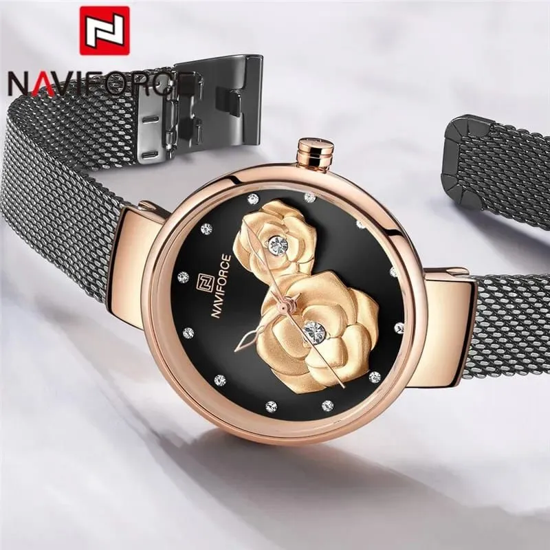 Ladies Stylish Metallic Bracelet Watch