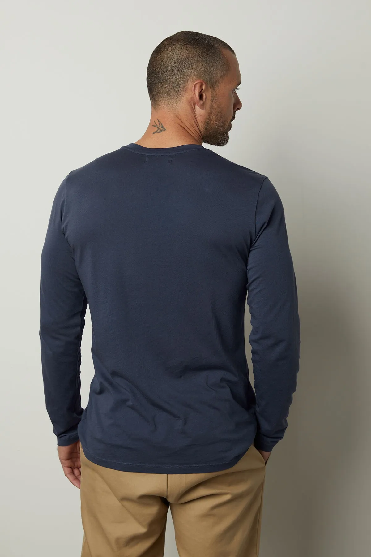 SKEETER WHISPER CLASSIC CREW NECK TEE